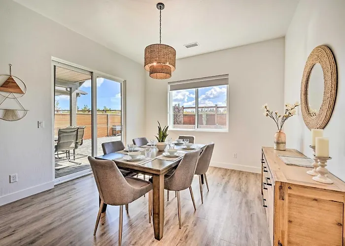 Retreat W/ Covered Patio, 3 Mi To Dtwn