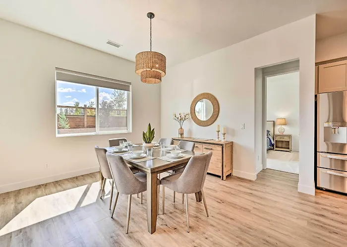 Retreat W/ Covered Patio, 3 Mi To Dtwn Dom wakacyjny *
